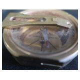 ANTIQUE ? VINTAGE ?  BRASS BRUNTON STYLE CUMPASS.