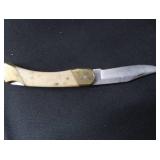 COLLECTIBLE BEAR KNIFE AND POCKET KNIFE