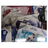 COLLECTIBLE CARDS