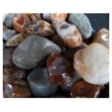 LARGE LOT OF POLISHED AGATES