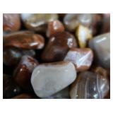 LARGE LOT OF POLISHED AGATES