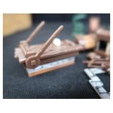 VINTAGE HEROQUEST MINIS/ FURNITURE / WEAPONS AND MORE