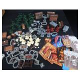 VINTAGE HEROQUEST MINIS/ FURNITURE / WEAPONS AND MORE