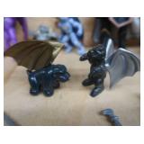 VINTAGE WOODEN BOX / VINTAGE GARGOYLES ACTION FIGURES