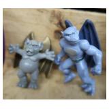 VINTAGE WOODEN BOX / VINTAGE GARGOYLES ACTION FIGURES