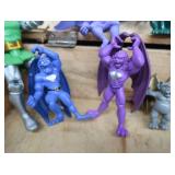 VINTAGE WOODEN BOX / VINTAGE GARGOYLES ACTION FIGURES