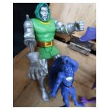 VINTAGE WOODEN BOX / VINTAGE GARGOYLES ACTION FIGURES
