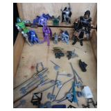 VINTAGE WOODEN BOX / VINTAGE GARGOYLES ACTION FIGURES