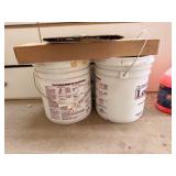 Log Home Caulking Bundle – Log Builder Sealant (5 Gal Buckets) + Albion Bulk Gun Kit – Contractor Setup