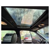 2011 FORD ESCAPE LIMITED (NO RESERVE)