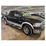 2016 Ram 1500 Laramie 4x4 Crew Hemi V8