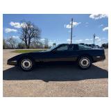 1985 Chevrolet Corvette! only 25,000 miles! 1 owner!