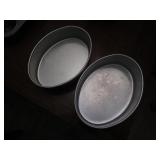 Bakeware  2 Bundt cake pans, 1 An...