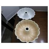 Bakeware  2 Bundt cake pans, 1 An...