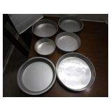 Bakeware  2 Bundt cake pans, 1 An...