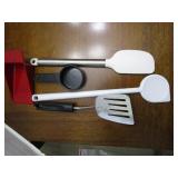 Measuring cups, measuring spoons, a...