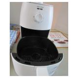 Air fryer and manual and 5 cookbook...
