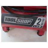 Air Compressor (2 gallon 1/2hp) wit...