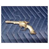 Vintage 3 Metal and 1 tin toy guns and 1 holster (Ku Gore, Frandine #1724708, H, Pony Boy)