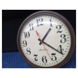 Seth Thomas wall clock - WORKS