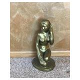 Statue of a Women Posing in the Nude