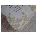 Quilted Wearable Blanket White/Tan Pattern - Room Essentials