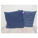 Pair of Blue Pattern Decorative Pillows, 18x18 in