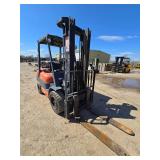 1996 Toyota 52-6FGU30 6000lb LP Forklift