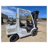 2015 UniCarrier MUG1F2A30LV 6000lb LP Forklift
