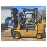 1995 Cat GC30 6000lb LP Forklift - For Repair