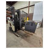 2001 Crown RR5210-40 Stand Up Reach Forklift with charger
