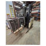 2001 Crown RR5210-40 Stand Up Reach Forklift with charger