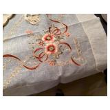 Beautiful Vintage Linen Table Settings
