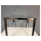 Glass End Table 18' x 18' x 15'