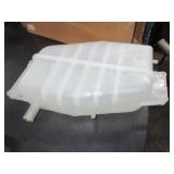 INTERNATIONAL COOLANT TANK - NEW