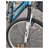 Ladies Huffy Highland Bicycle ~ 26L