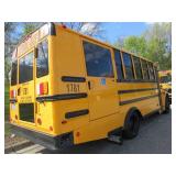 HANDICAP ACCESSIBLE SCHOOL BUS