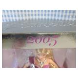 (BSB) 2005 Mattel Holiday Barbie De...