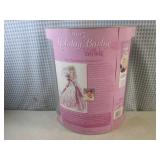 (BSB) 2005 Mattel Holiday Barbie De...