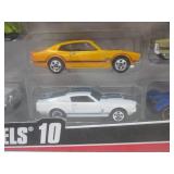 (EC1) Hot Wheels 10-Piece Die-Cast ...