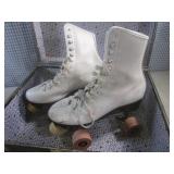 (A-2) Pair of Vintage Rollerskates ...