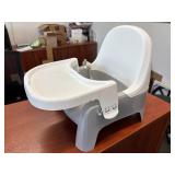 Graco Portable Pack and Play and Learn to Dine Child Seat