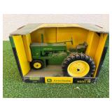 John Deere Model 60 Tractor 1/16 Scale