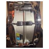 Ludwig snare drum kit in a travel case- never struck / new old stock