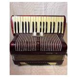 Vintage Hohner Verdi M Accordion w/ Case – Red Pearl Finish – Germany