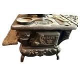 Miniture Crescent Cast Iron Stove