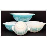 Vintage Pyrex Amish Nesting Mixing Bowls / Vintage Pyrex Butterprint Four Piece Nesting Mixing Bowl Set