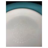 Vintage Pyrex Amish Nesting Mixing Bowls / Vintage Pyrex Butterprint Four Piece Nesting Mixing Bowl Set