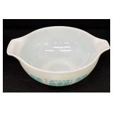 Vintage Pyrex Amish Nesting Mixing Bowls / Vintage Pyrex Butterprint Four Piece Nesting Mixing Bowl Set