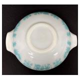 Vintage Pyrex Amish Nesting Mixing Bowls / Vintage Pyrex Butterprint Four Piece Nesting Mixing Bowl Set
